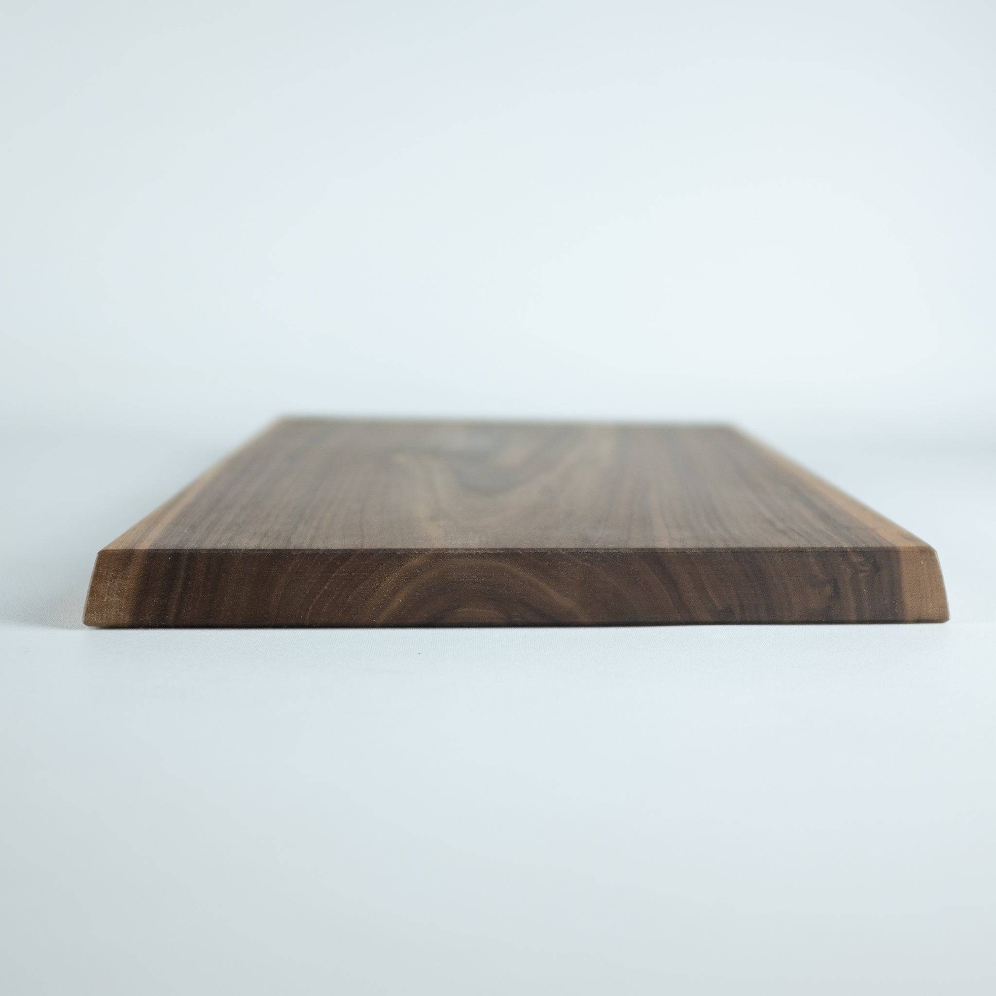 Nussbaum Schneidebrett Wachengrund. - Spessartbrett