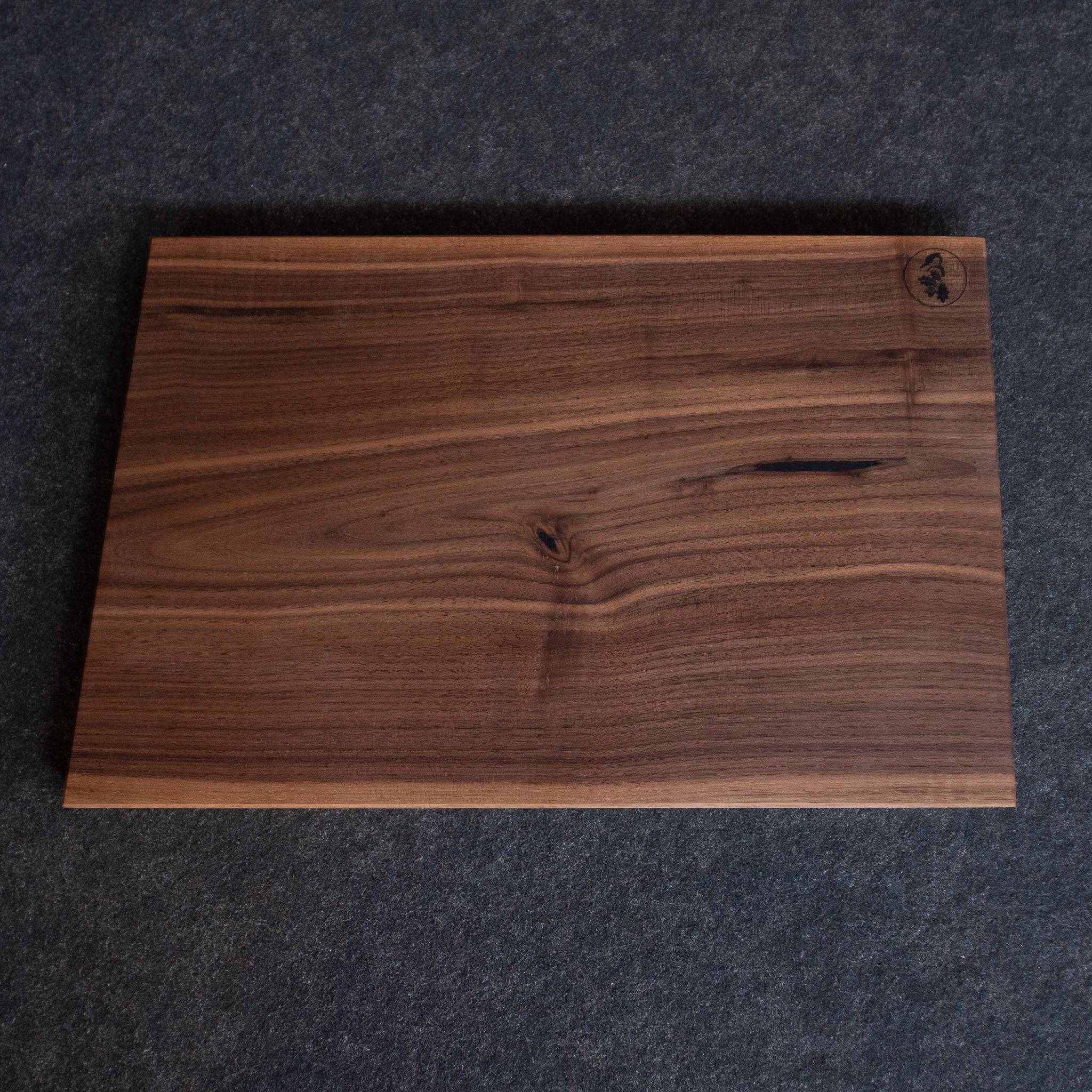 Nussbaum Schneidebrett Wachengrund. - Spessartbrett