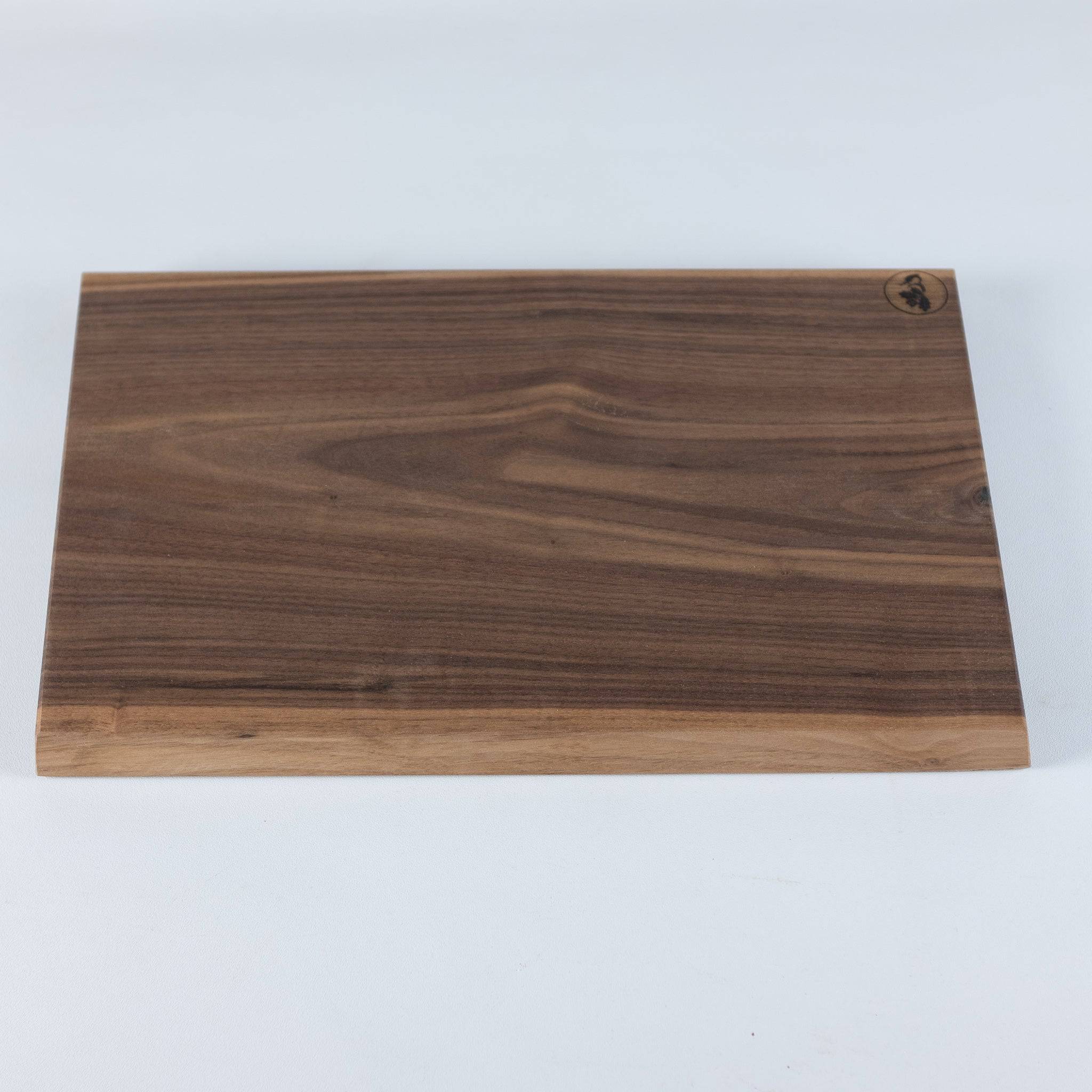 Nussbaum Schneidebrett Wachengrund. - Spessartbrett