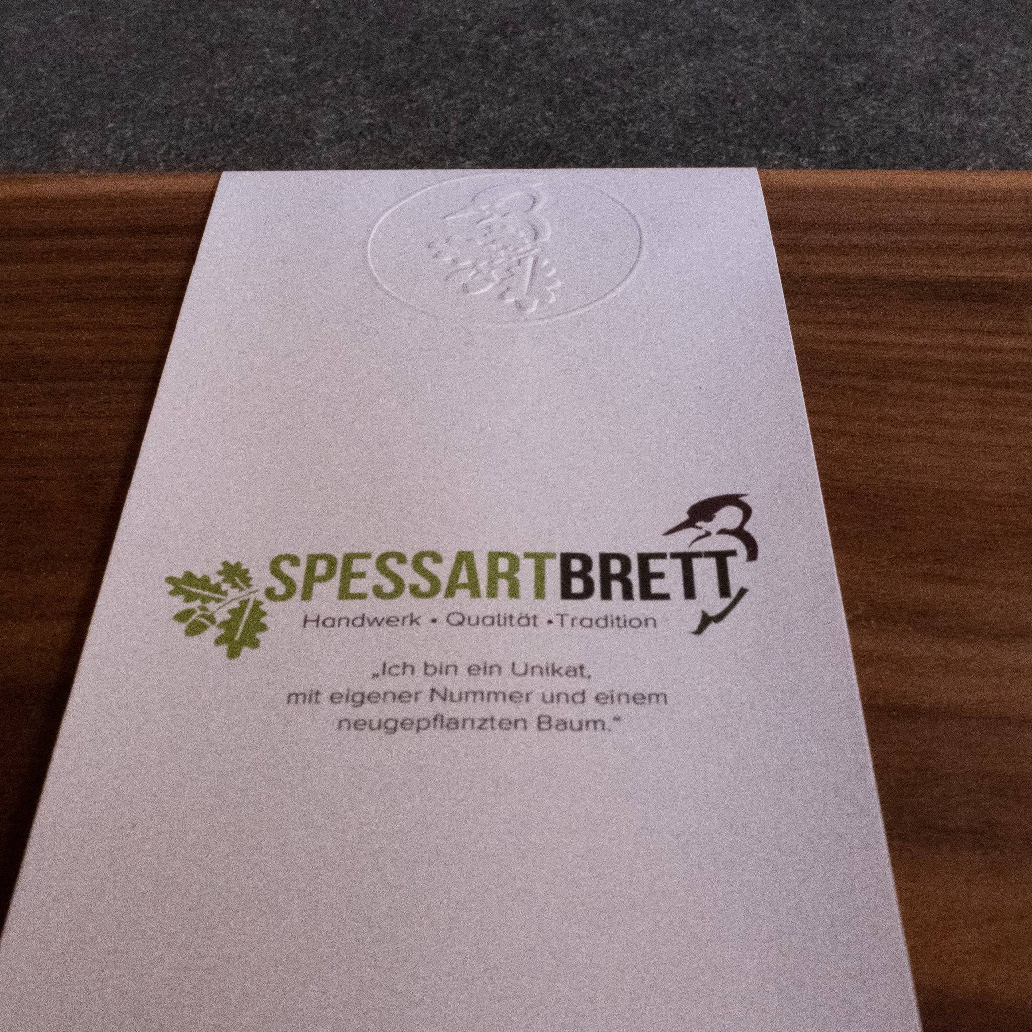Schneidebrett Nussbaumholz Züntersbach. - Spessartbrett