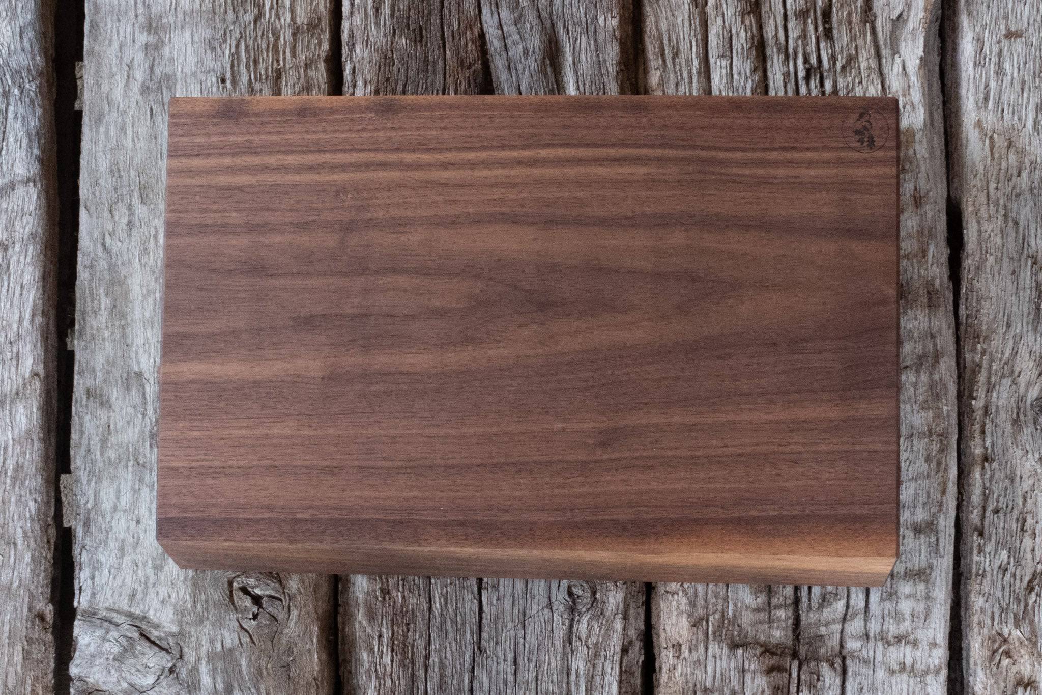 Nussbaum Schneidebrett 46,5 x 31 x 5,2 cm - Spessartbrett