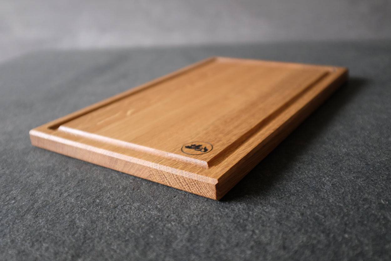 Eiche Schneidebrett mit Saftrinne Diana mit Spessartbrett Logo