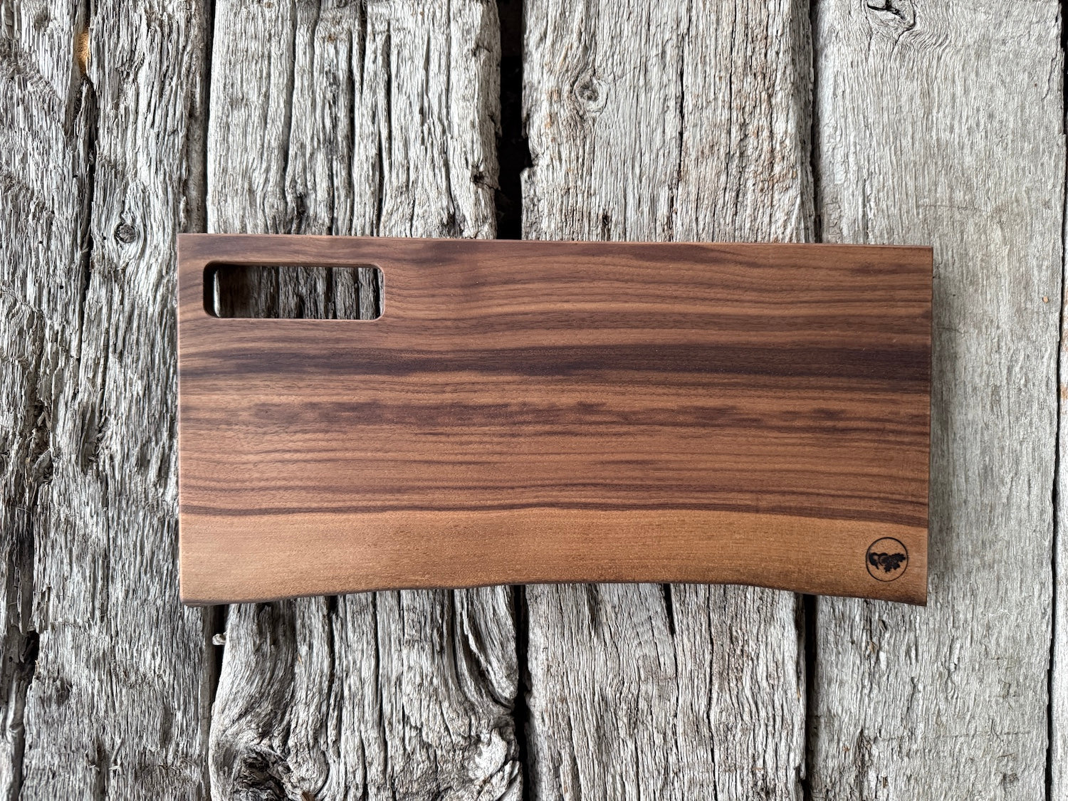 Spessartbrett Vollholz Schneidebrett mit innenliegendem Griff
