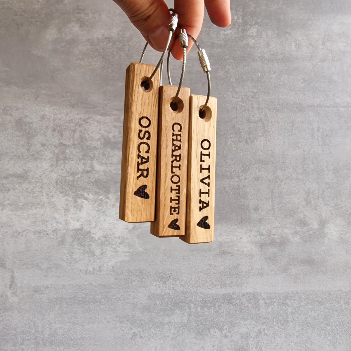 Schlüsselanhänger aus Holz, personalisiert mit Lasergravur 💚