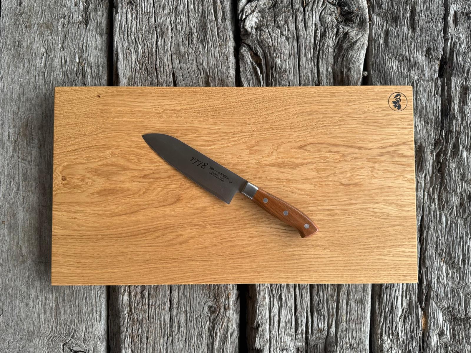 Rechteckiges Schneidebrett aus Spessart-Eiche, aus einem Stück gefertigt - Spessartbrett