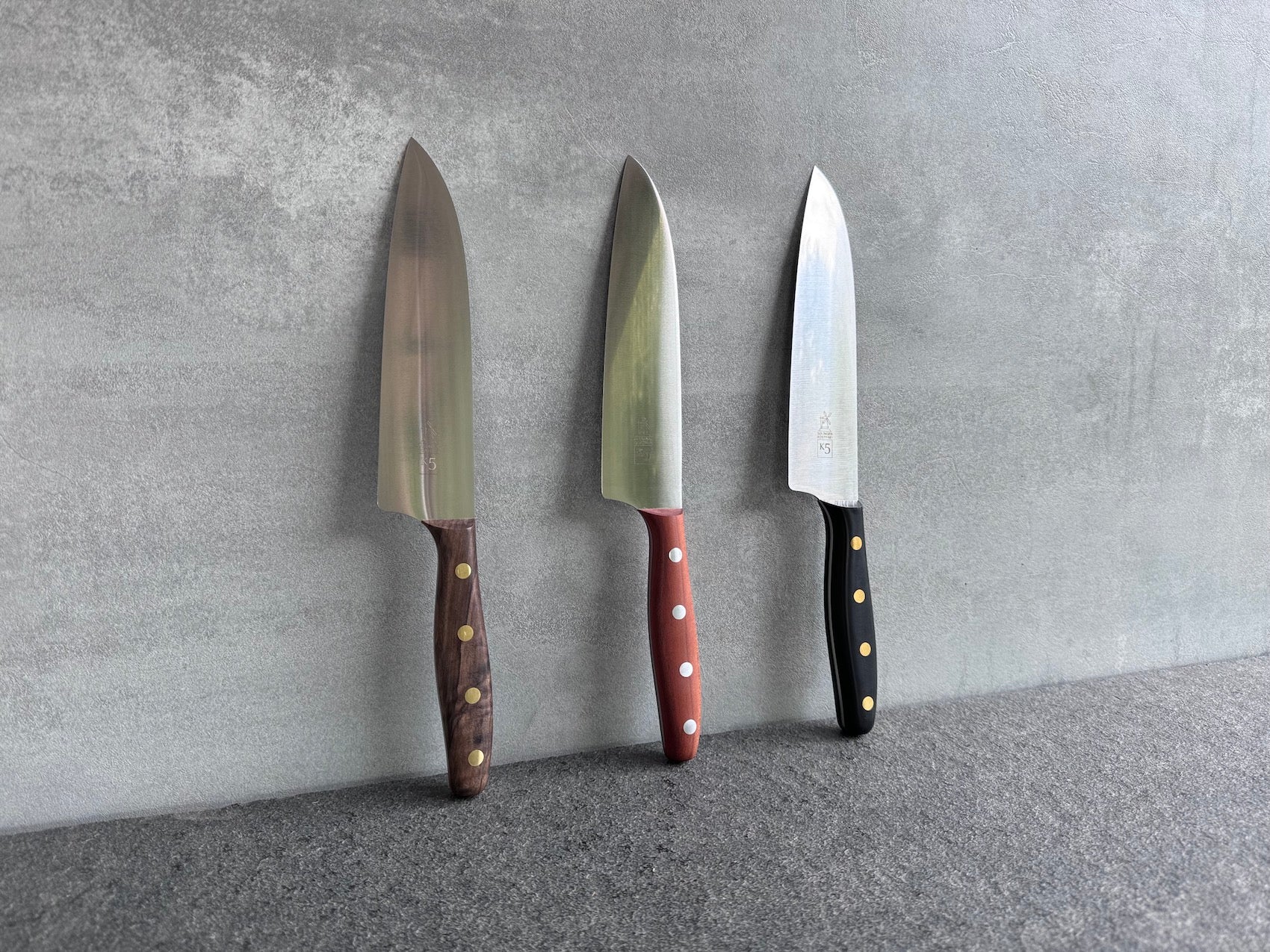 3 verschiedene K5 Windmühlenmesser Kochmesser Santoku mit unterschiedlichen Griffen.