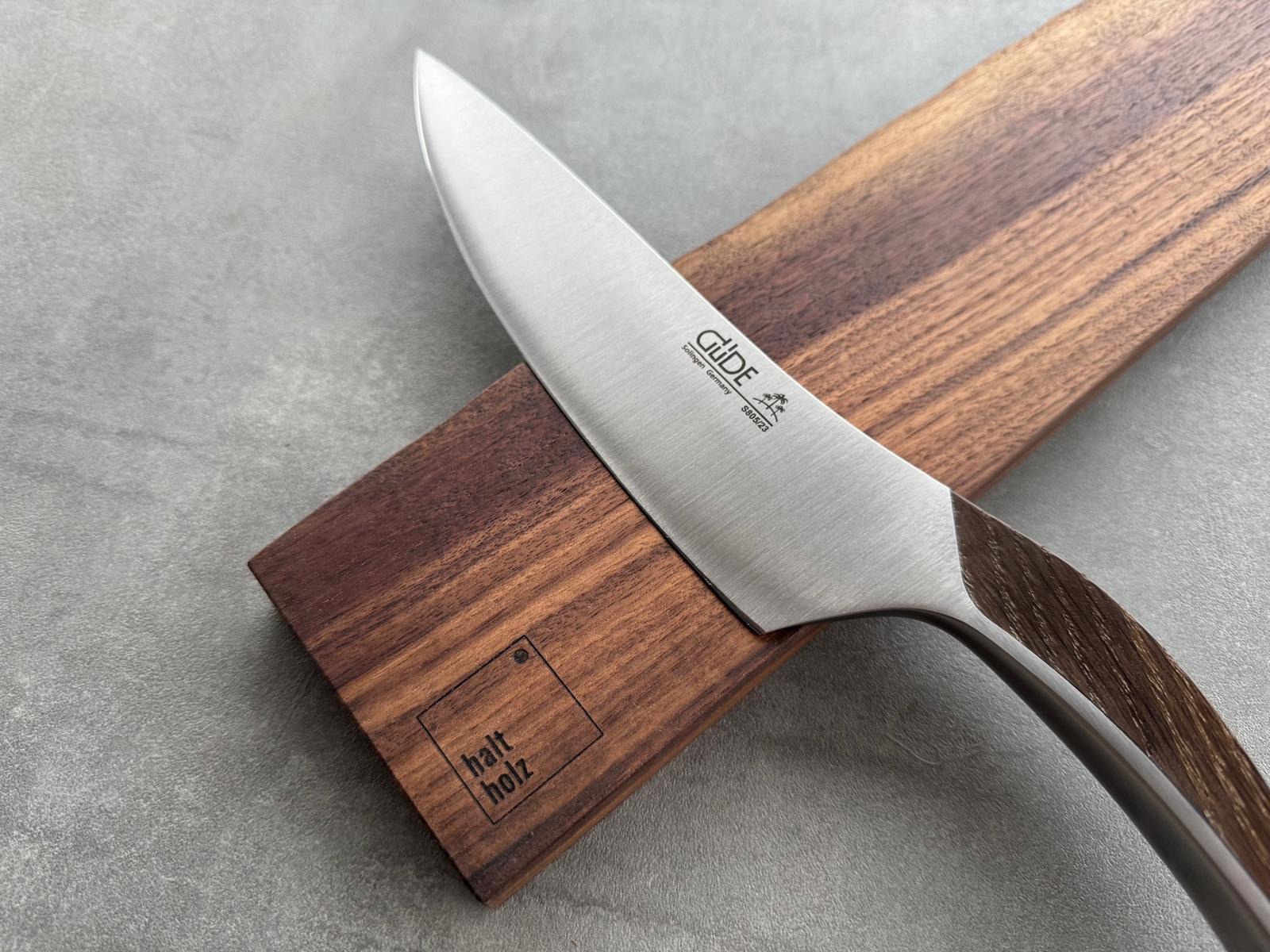 Messerleiste Nussbaum magnetisch mit natürlicher Baumkante – 45 cm, handgemacht - Spessartbrett