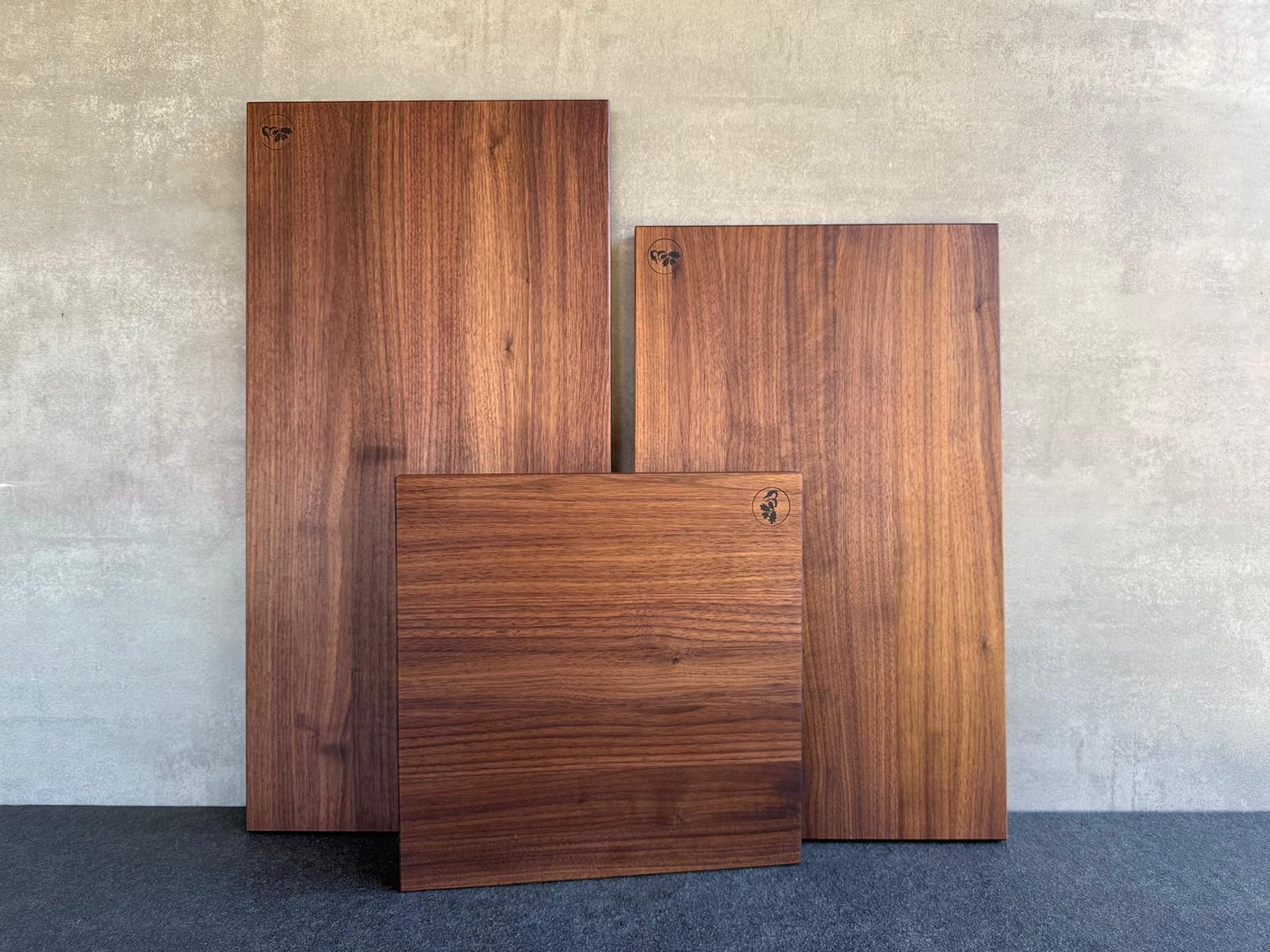 Holzbrett mit gerader Kante - Nussbaum 2,6 cm dick - drei Größen - Spessartbrett