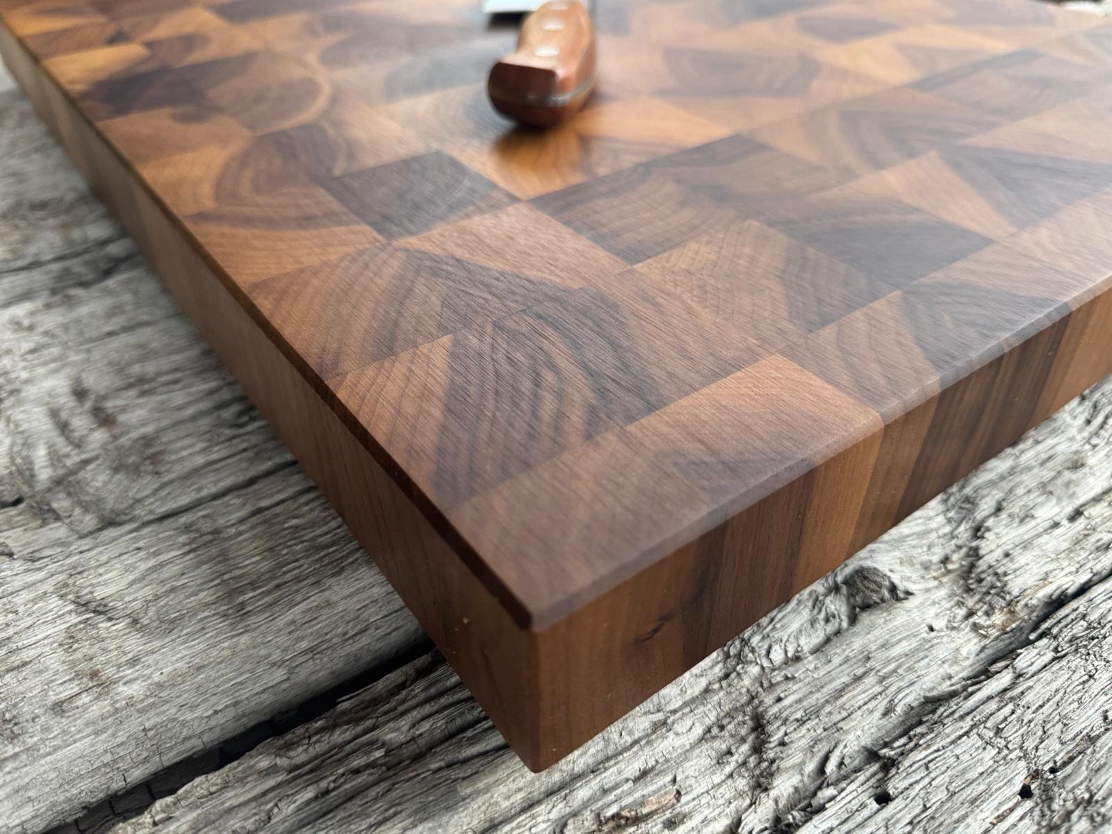 Detailansicht edle Stirnholz-Struktur Nussbaum