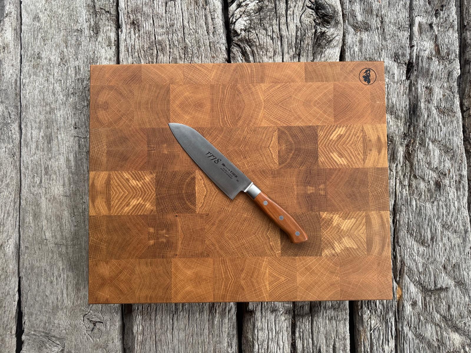 Hochwertiges Küchenbrett in Handarbeit gefertigt