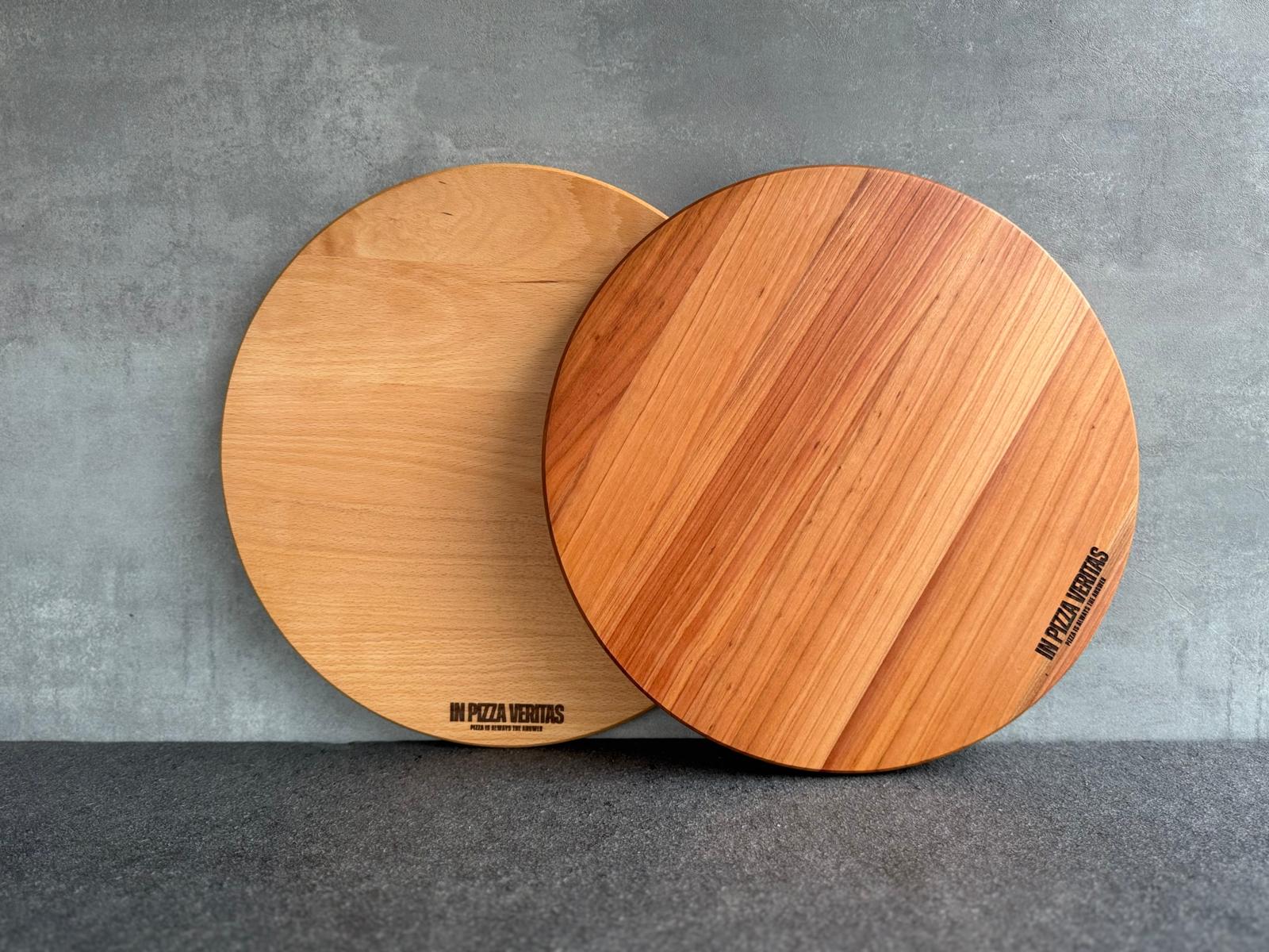 Limitierte Musterbretter - Handgemachtes Pizzabrett-Set aus Buche & Kirschbaum, 35 cm rund