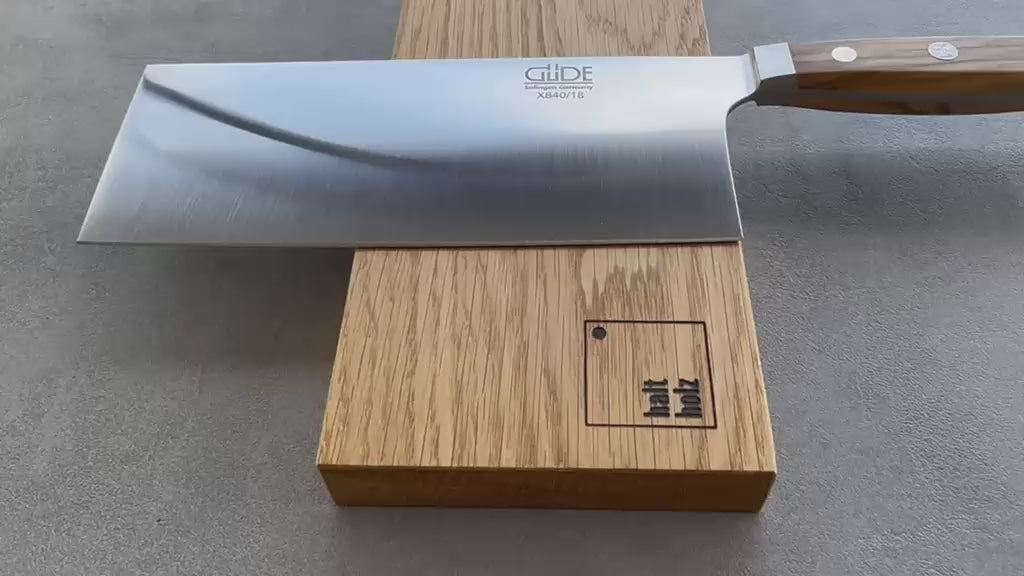 Film von einer magnetischen Wandmesserleiste mit Chinesischen Kochmesser von GÜDE.