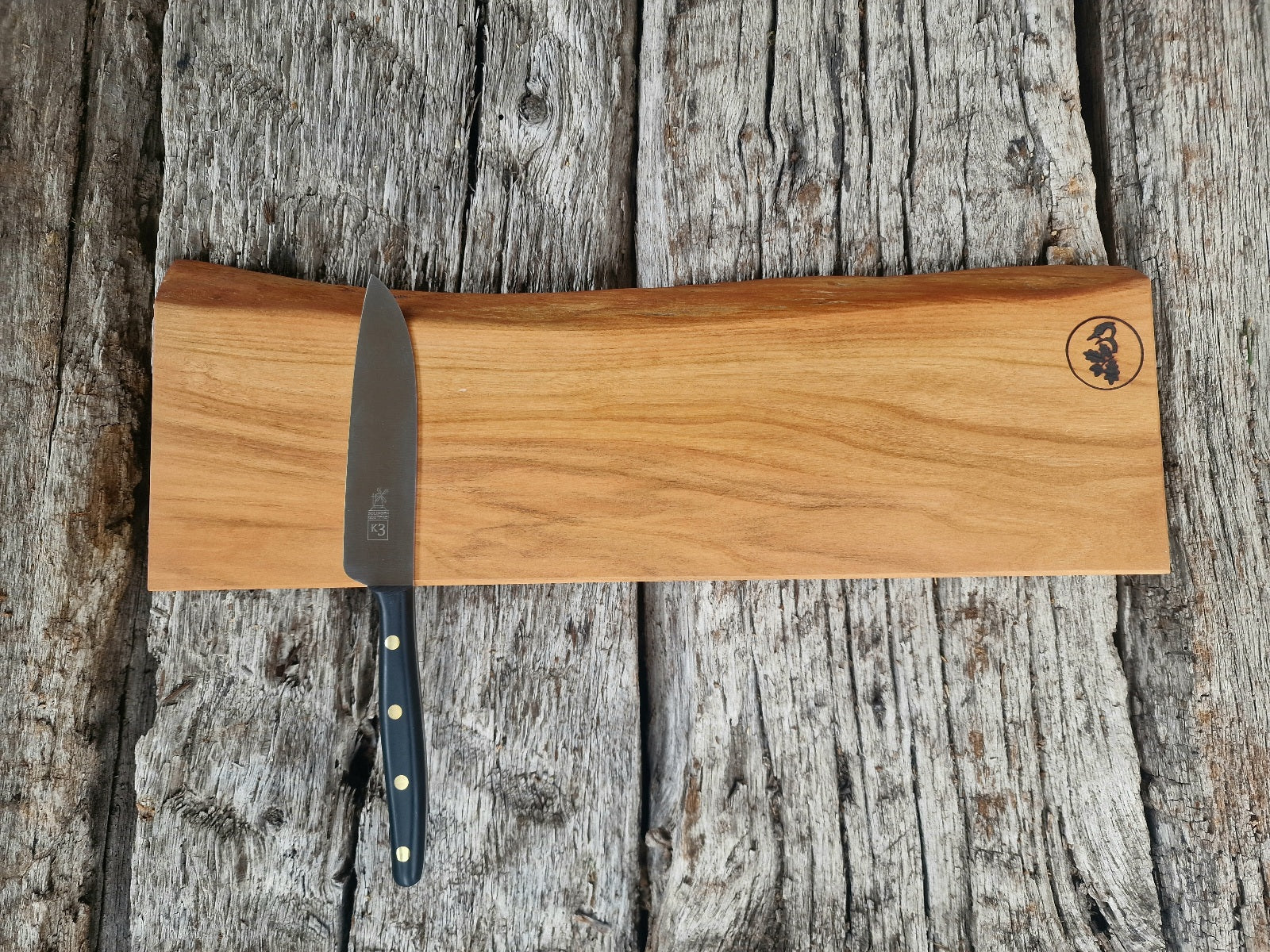 Edelholz Messerleiste für 7 Kochmesser aus Kirschbaum mit einem Windmühlenmesser K3